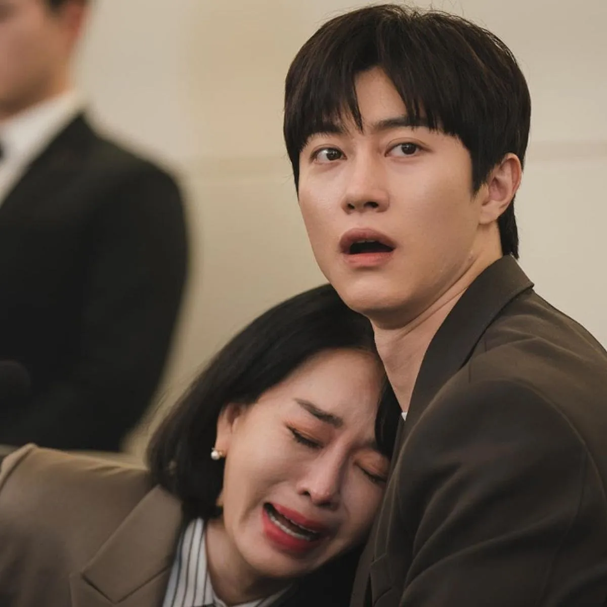 Queen of Tears Female Tsunderes have been gaining a lot of attention in K-dramas in recent years. Our Hong Hae-In from Queen of Tears brought many viewers to, well, tears.Baek Hyun-woo is a lawyer who works for the Queens Group, a large conglomerate, and Hong Hae-in an heiress to the Queens Group. This drama revolves around the narrative of a marriage in crisis with Hae-In's failing health and initial hesitation about staying in his marriage, Hyun-woo's journey to independence unexpectedly reignites his love for Hae-In, realising why he fell in love with her in the first place.Image: Netflix 